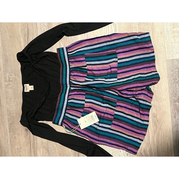 Women’s New Shorts Off Shoulder Black Top size XS Cute Stylish Colorful soft - Picture 3 of 4